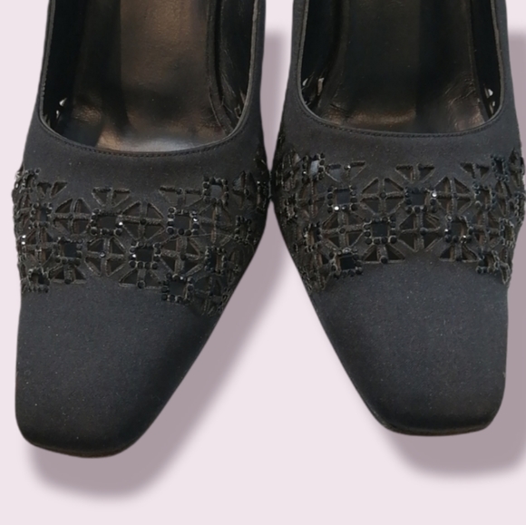 Vera Wang Black Satin & Beaded Heels Shoes… - Picture 6 of 11